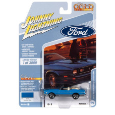 Машинка Johnny Lightning 1972 Ford Mustang Convertible (2021 Classic Gold Collection - Release 1)